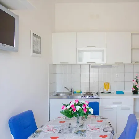 Apartman By The Sea Slatine, Ciovo - 13298 *